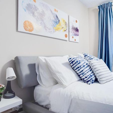 Gorgeous 2Br Condo W Parking Patio Coffee! YYC Buitenkant foto
