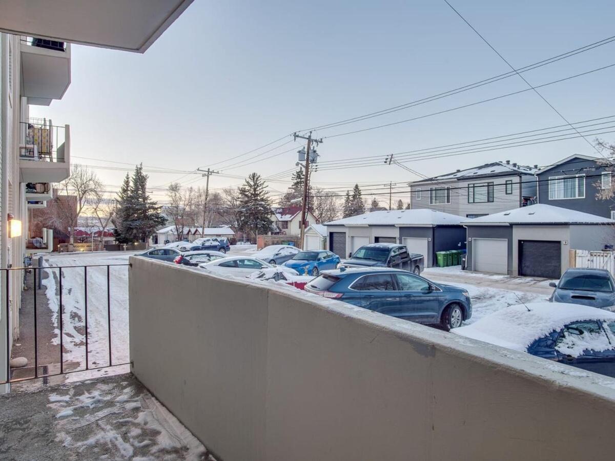Gorgeous 2Br Condo W Parking Patio Coffee! YYC Buitenkant foto