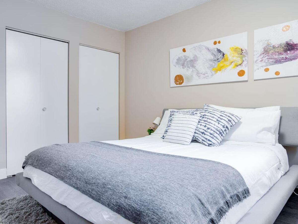 Gorgeous 2Br Condo W Parking Patio Coffee! YYC Buitenkant foto