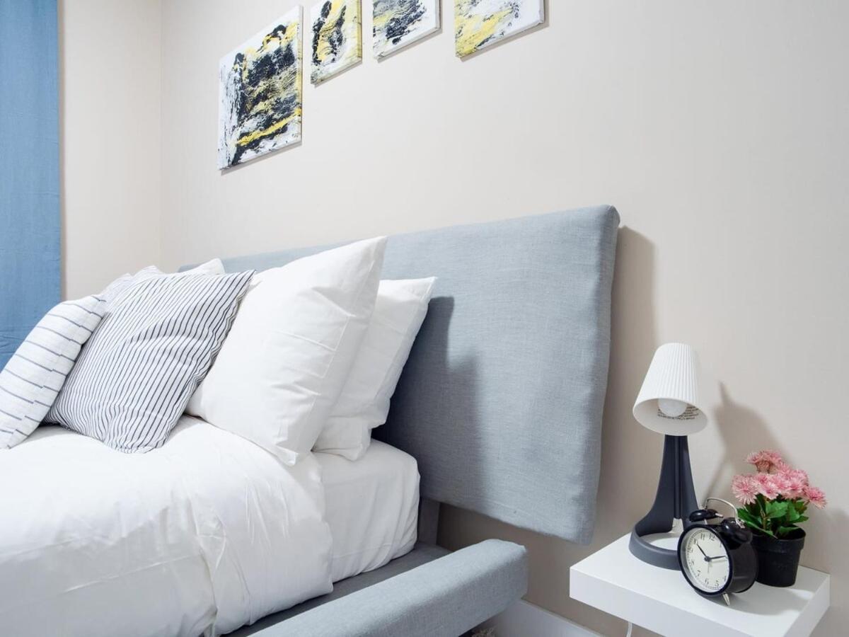 Gorgeous 2Br Condo W Parking Patio Coffee! YYC Buitenkant foto
